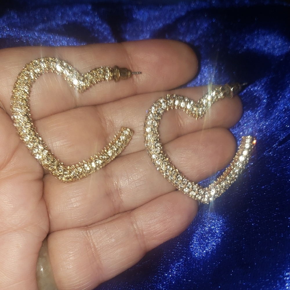 STUNNING Rhinestone Open Heart Hoop Earrings. Gold-tone